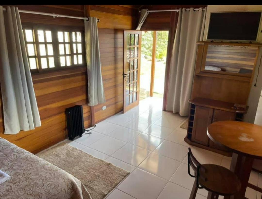 Chale Amanhecer Hotel Santo Antônio do Pinhal Eksteriør billede